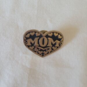 Vintage Collectible MOM Pin